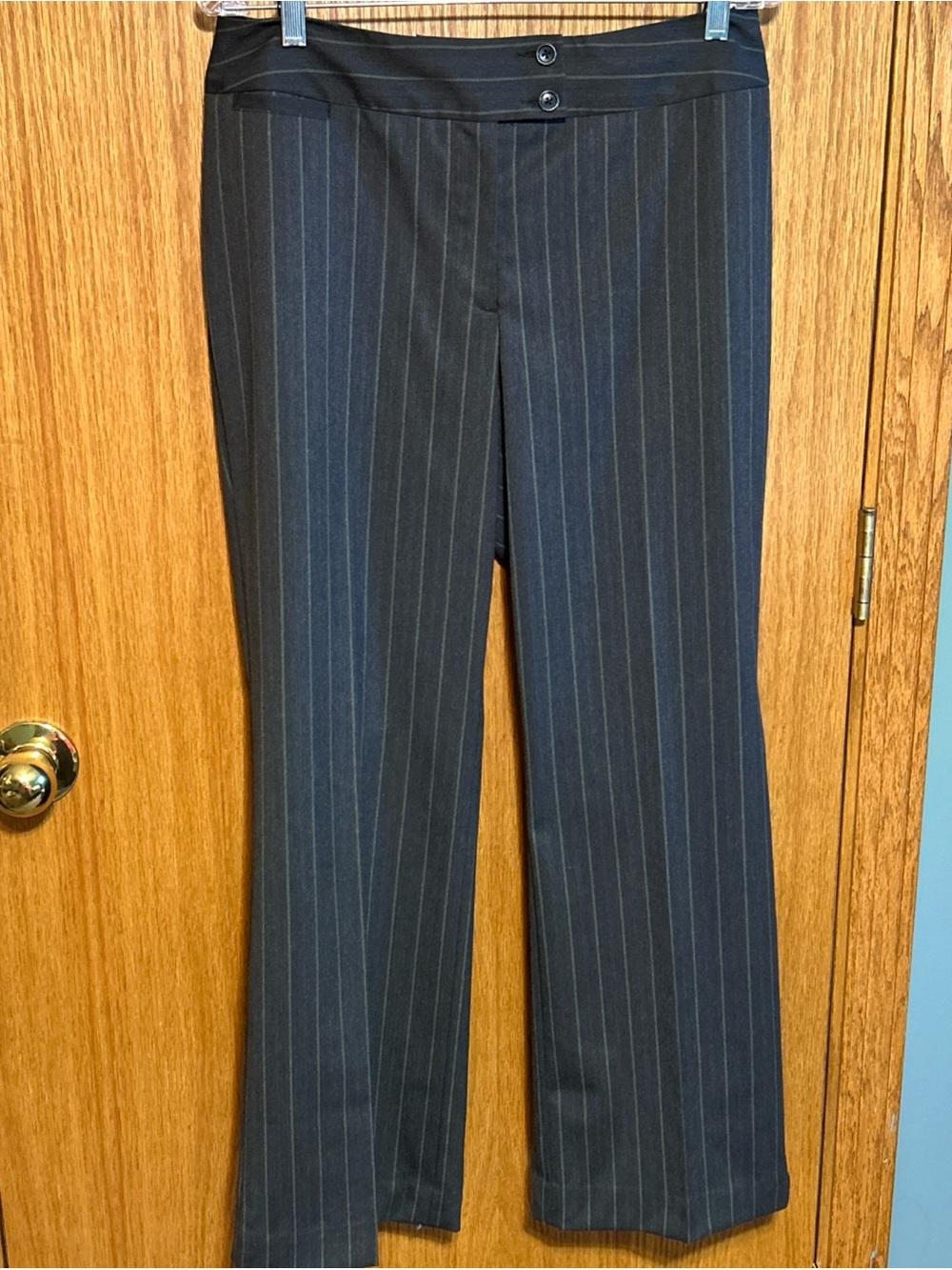 Chico woman’s  Gray Pinstripe Dress Pants 1.5short (US 10) stretch working girl - Picture 2 of 11